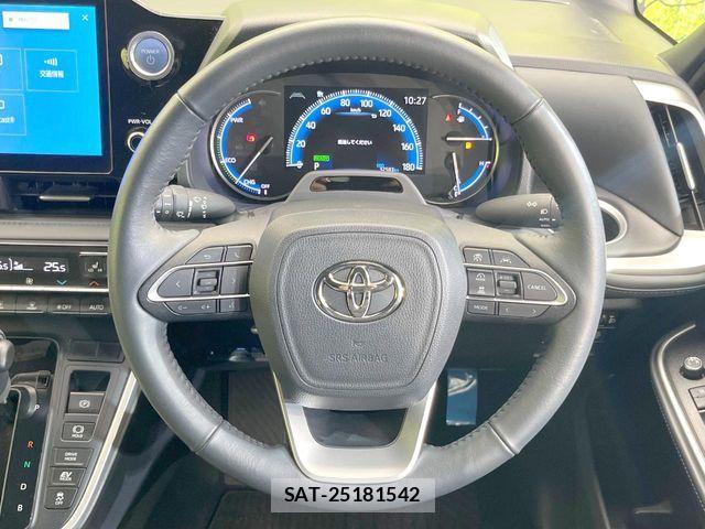 Toyota VOXY HYBRID 2022-10 8882924-11