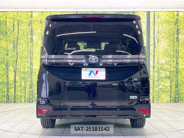 Toyota VOXY HYBRID 2022-10 8882924-15