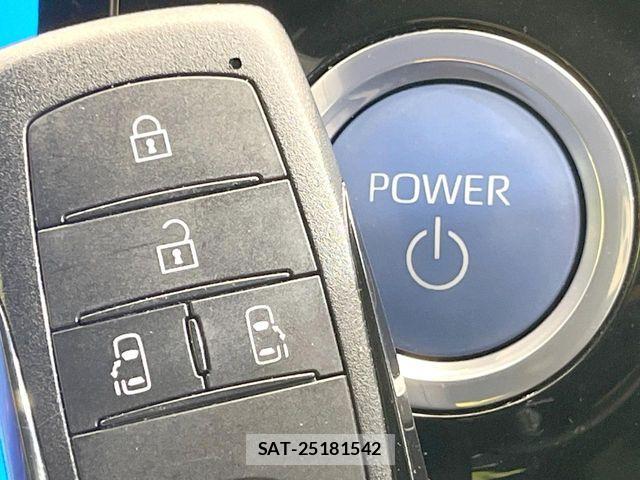 Toyota VOXY HYBRID 2022-10 8882924-5