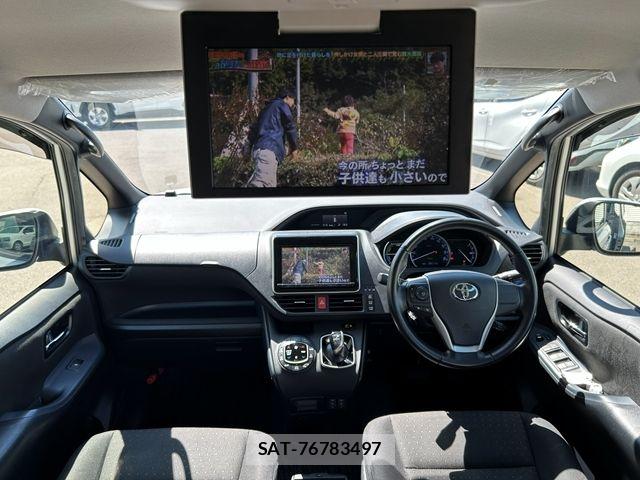 Toyota VOXY HYBRID 2015-11 8882945-13