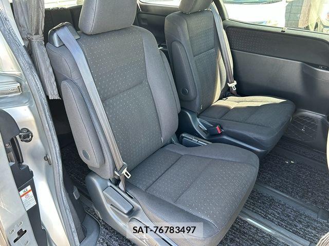 Toyota VOXY HYBRID 2015-11 8882945-18