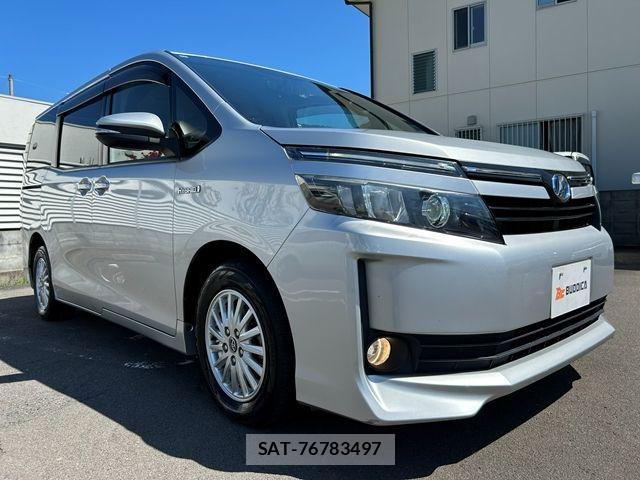 Toyota VOXY HYBRID 2015-11 8882945-1