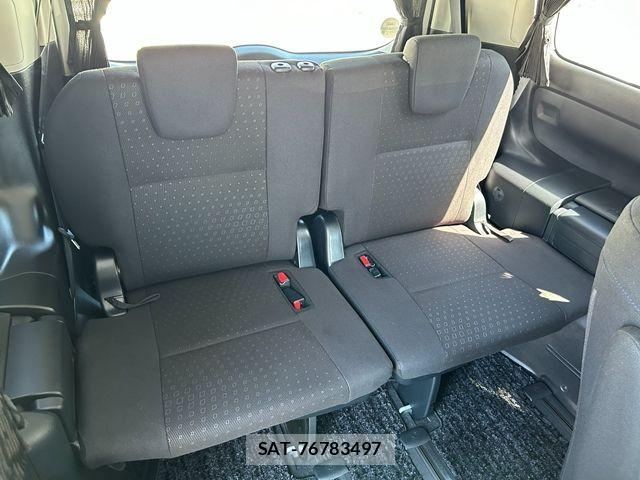 Toyota VOXY HYBRID 2015-11 8882945-19