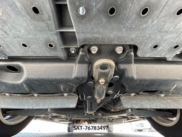 Toyota VOXY HYBRID 2015-11 8882945-27