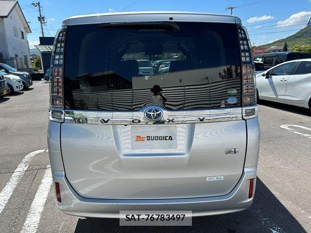 Toyota VOXY HYBRID 2015-11 8882945-7