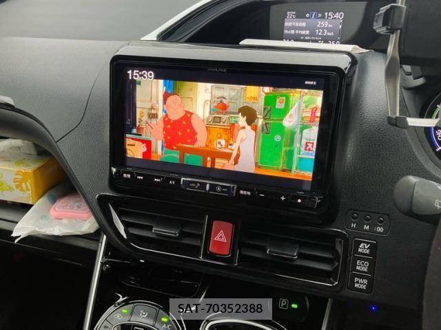 Toyota VOXY HYBRID 2019-11 8882938-21