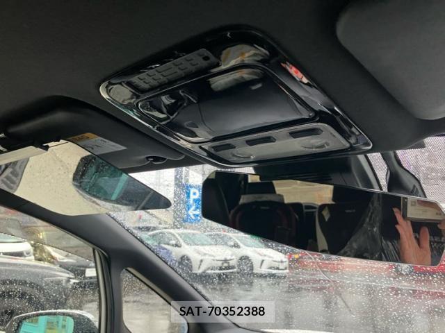 Toyota VOXY HYBRID 2019-11 8882938-25