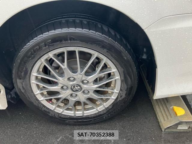Toyota VOXY HYBRID 2019-11 8882938-5