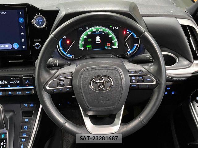 Toyota VOXY HYBRID 2023-03 8882920-10