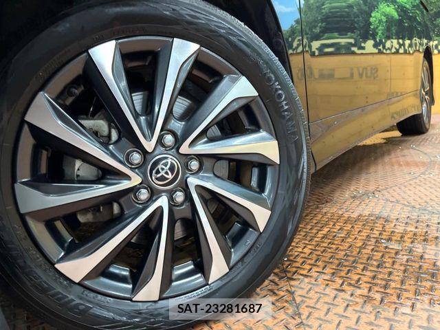 Toyota VOXY HYBRID 2023-03 8882920-12