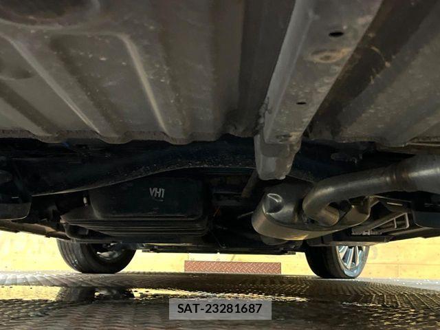 Toyota VOXY HYBRID 2023-03 8882920-18