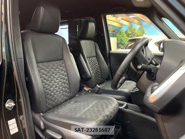 Toyota VOXY HYBRID 2023-03 8882920-7