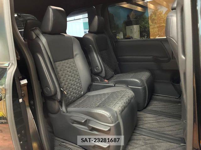Toyota VOXY HYBRID 2023-03 8882920-8