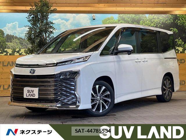 Toyota VOXY HYBRID 2022-04 8882926-0