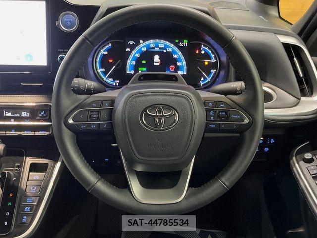 Toyota VOXY HYBRID 2022-04 8882926-10