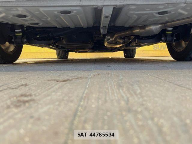 Toyota VOXY HYBRID 2022-04 8882926-18
