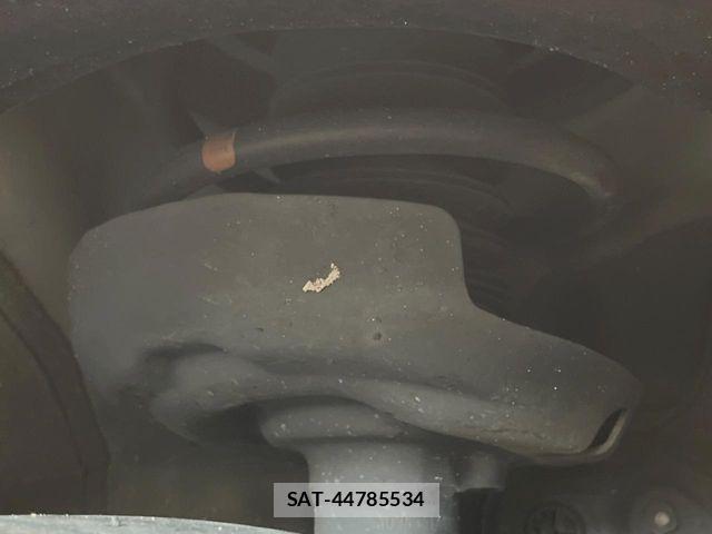 Toyota VOXY HYBRID 2022-04 8882926-19