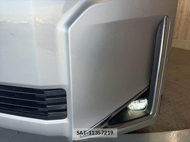 Toyota VOXY HYBRID 2018-10 8882939-14