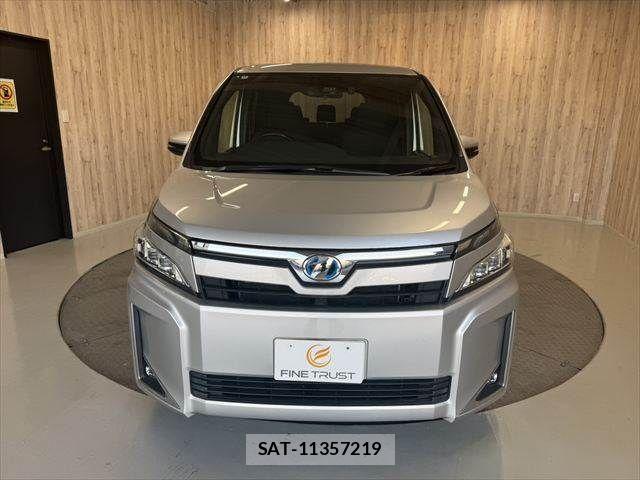 Toyota VOXY HYBRID 2018-10 8882939-16