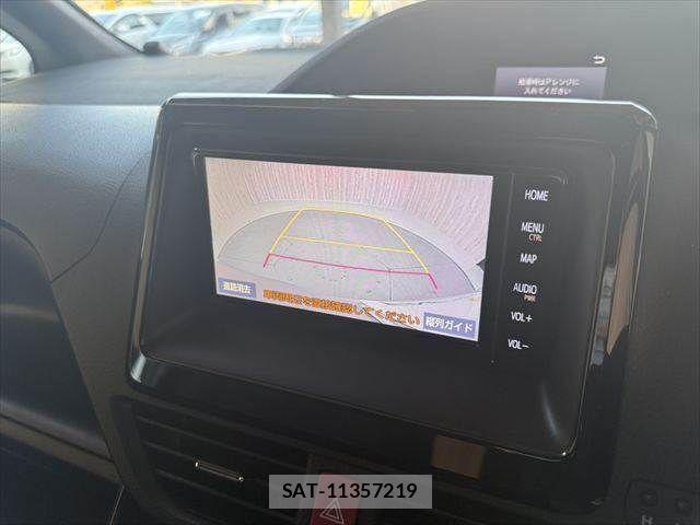 Toyota VOXY HYBRID 2018-10 8882939-5