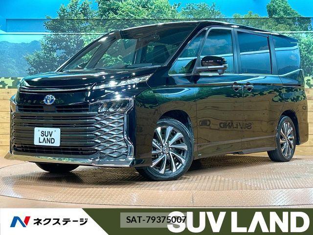 Toyota VOXY HYBRID 2023-07 8882921-0