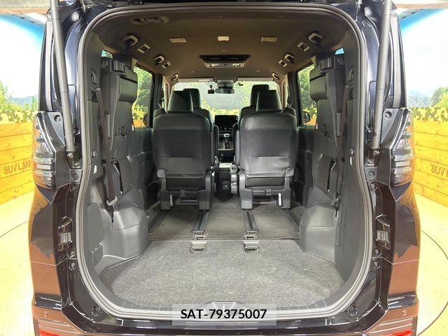 Toyota VOXY HYBRID 2023-07 8882921-9