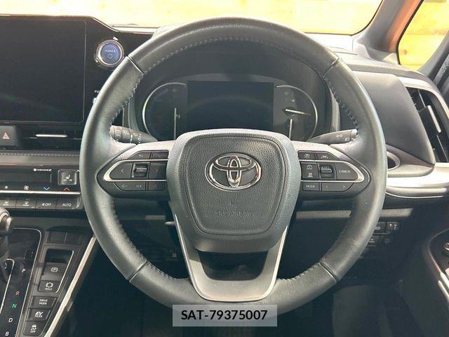 Toyota VOXY HYBRID 2023-07 8882921-10