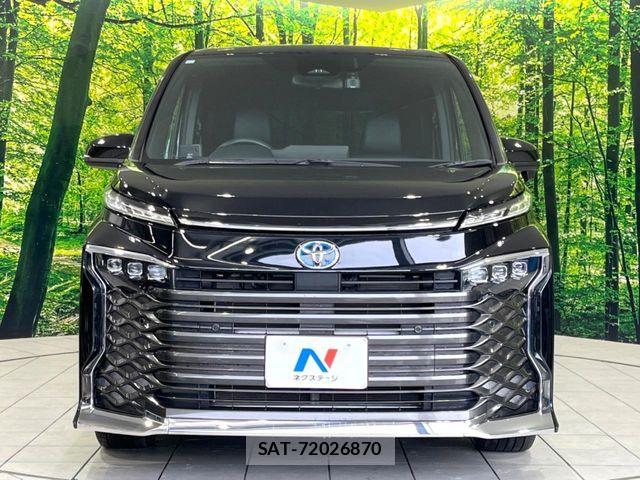 Toyota VOXY HYBRID 2023-10 8882925-14