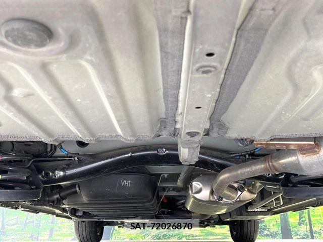 Toyota VOXY HYBRID 2023-10 8882925-19