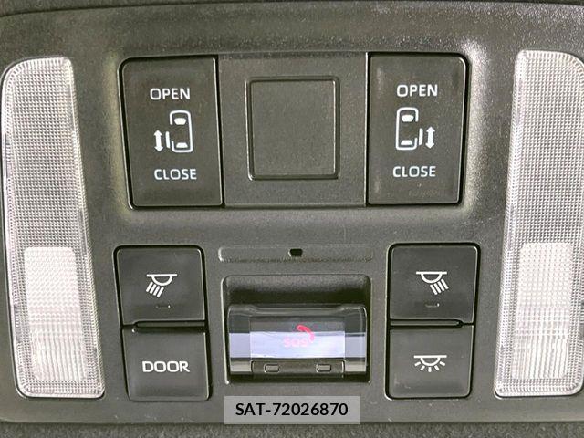 Toyota VOXY HYBRID 2023-10 8882925-4