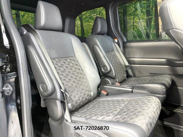 Toyota VOXY HYBRID 2023-10 8882925-8