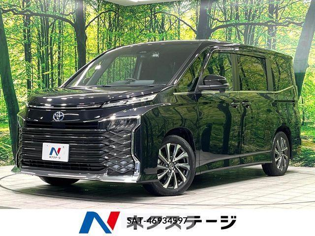 Toyota VOXY HYBRID 2023-02 8882923-0