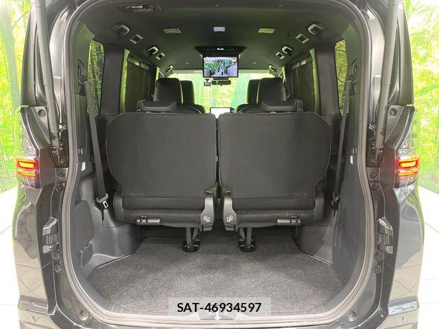 Toyota VOXY HYBRID 2023-02 8882923-10