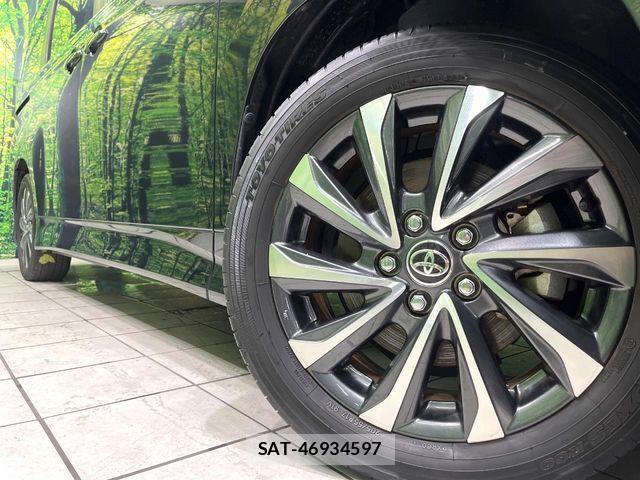 Toyota VOXY HYBRID 2023-02 8882923-13