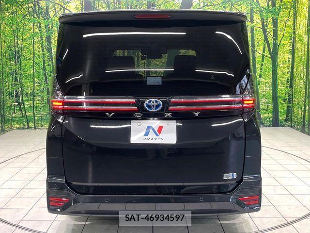 Toyota VOXY HYBRID 2023-02 8882923-15