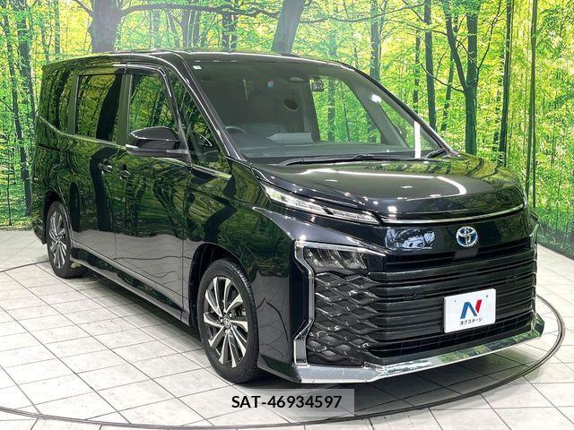 Toyota VOXY HYBRID 2023-02 8882923-16