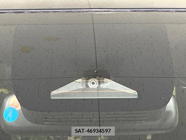Toyota VOXY HYBRID 2023-02 8882923-2