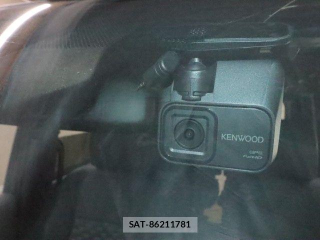 Toyota VOXY HYBRID 2024-08 8882918-16