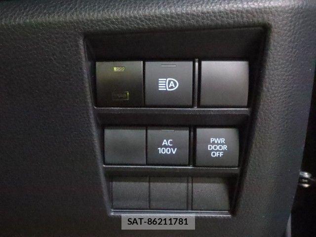 Toyota VOXY HYBRID 2024-08 8882918-27