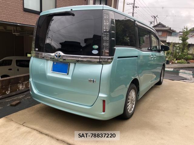 Toyota VOXY HYBRID 2014-11 8882949-9