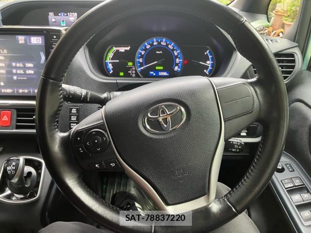 Toyota VOXY HYBRID 2014-11 8882949-16