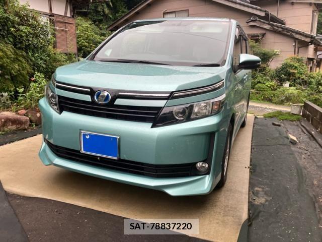 Toyota VOXY HYBRID 2014-11 8882949-1