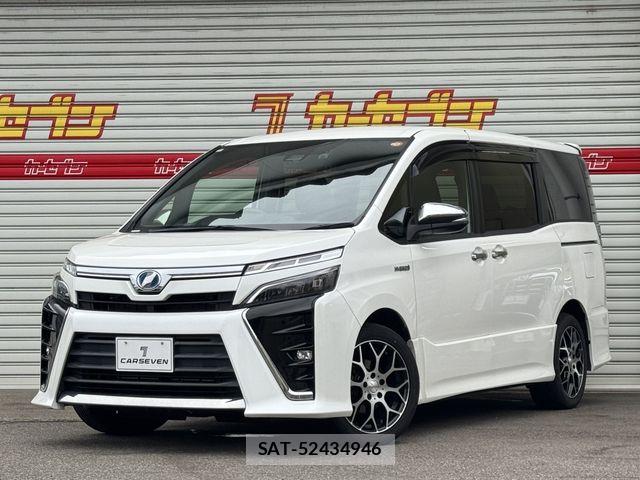 Toyota VOXY HYBRID 2018-09 8882940-0