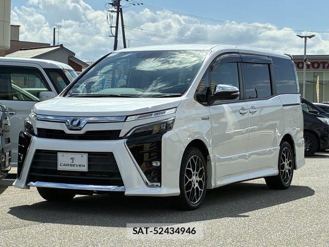 Toyota VOXY HYBRID 2018-09 8882940-9