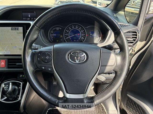 Toyota VOXY HYBRID 2018-09 8882940-13