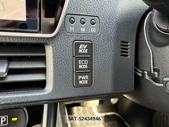 Toyota VOXY HYBRID 2018-09 8882940-20