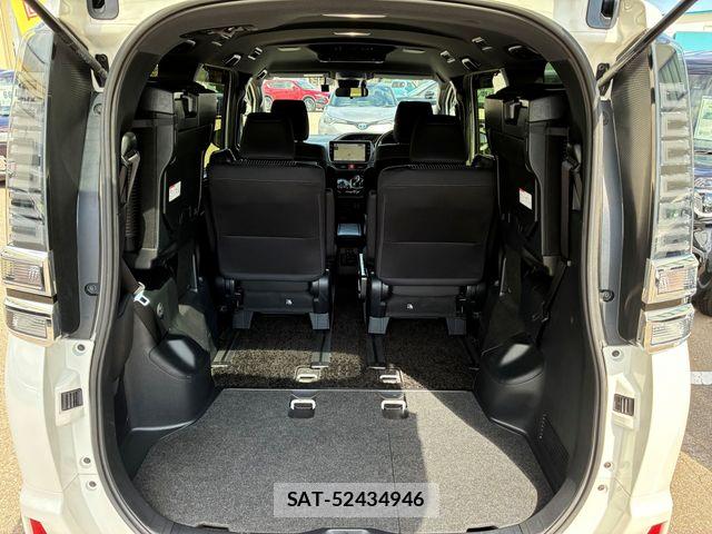 Toyota VOXY HYBRID 2018-09 8882940-26