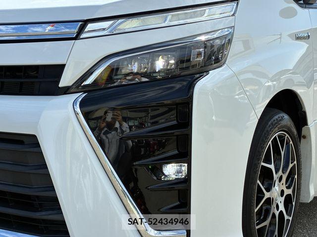 Toyota VOXY HYBRID 2018-09 8882940-27