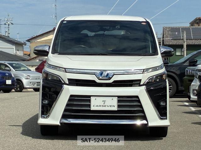 Toyota VOXY HYBRID 2018-09 8882940-2