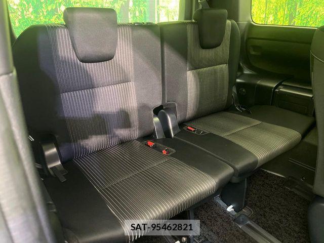 Toyota VOXY HYBRID 2020-03 8882933-9